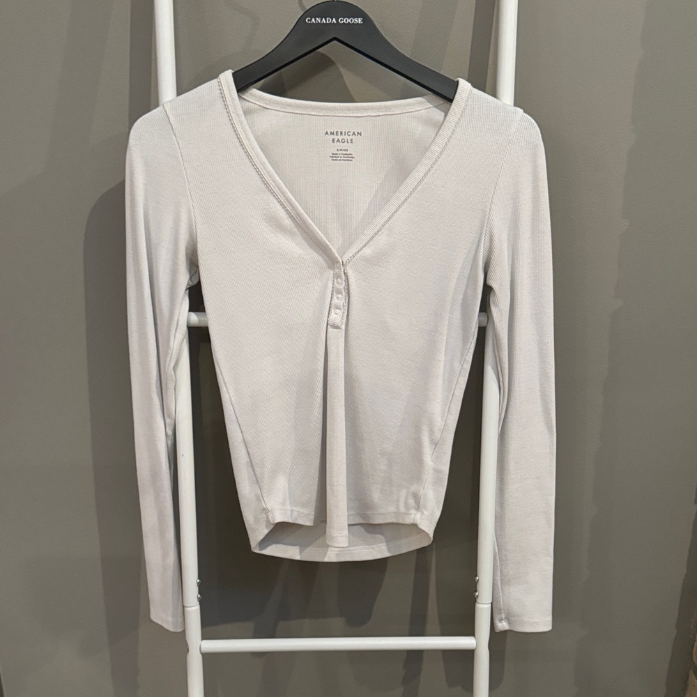 American Eagle Outfitters Women's White Long Sleeve Top
